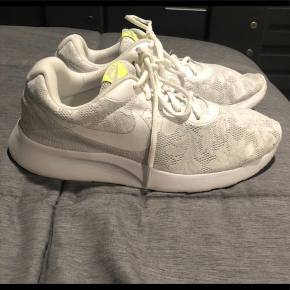 Nike women size 9